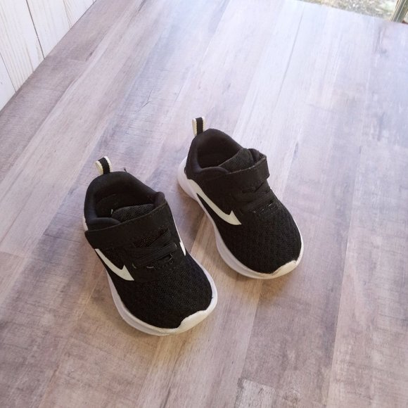 Wonder Nation Everyday Mesh Sneaker TD size 4C - Picture 1 of 6